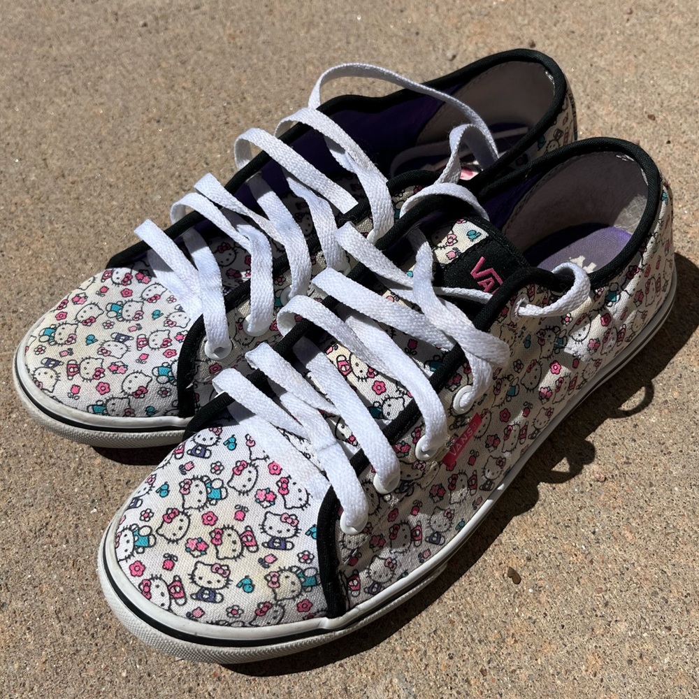 Hello Kitty Brand White Vans Size Women’s 8